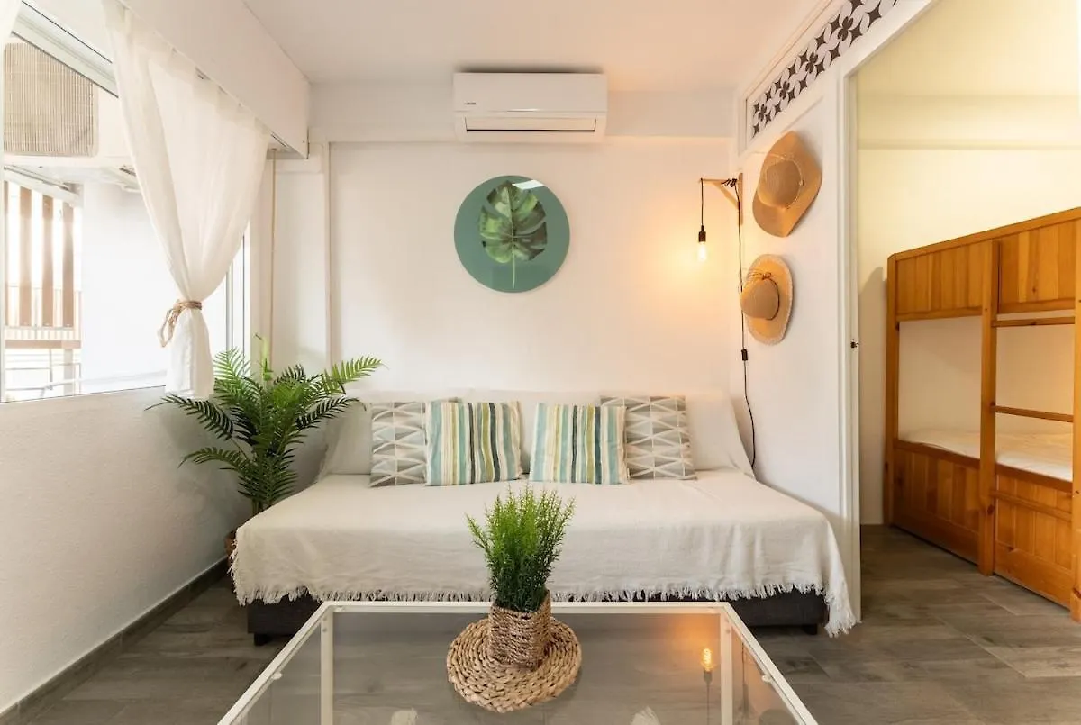 Salou Seafront! Private Terrace - Ac & Wifi Apartment