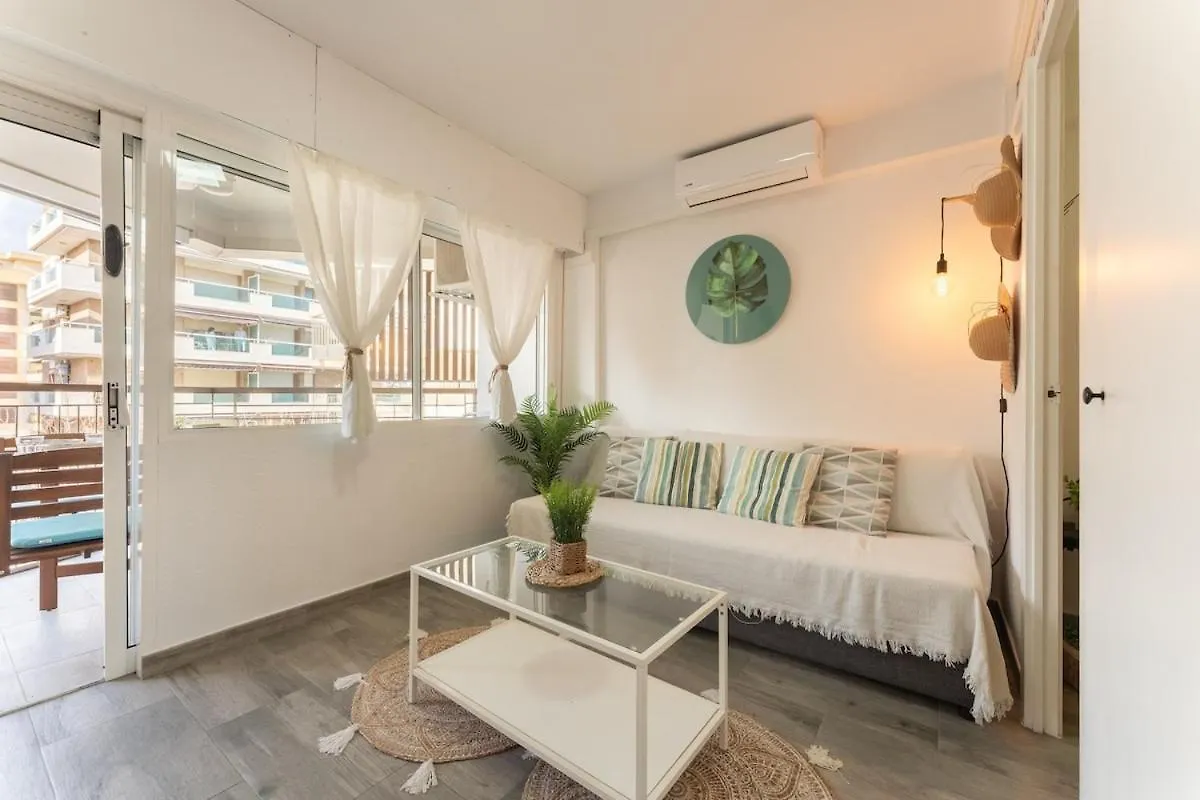 Salou Seafront! Private Terrace - Ac & Wifi Apartment