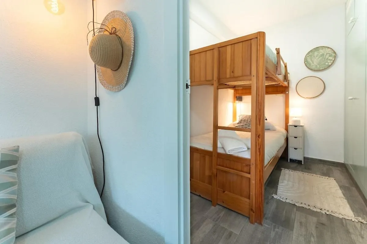 Salou Seafront! Private Terrace - Ac & Wifi Apartment