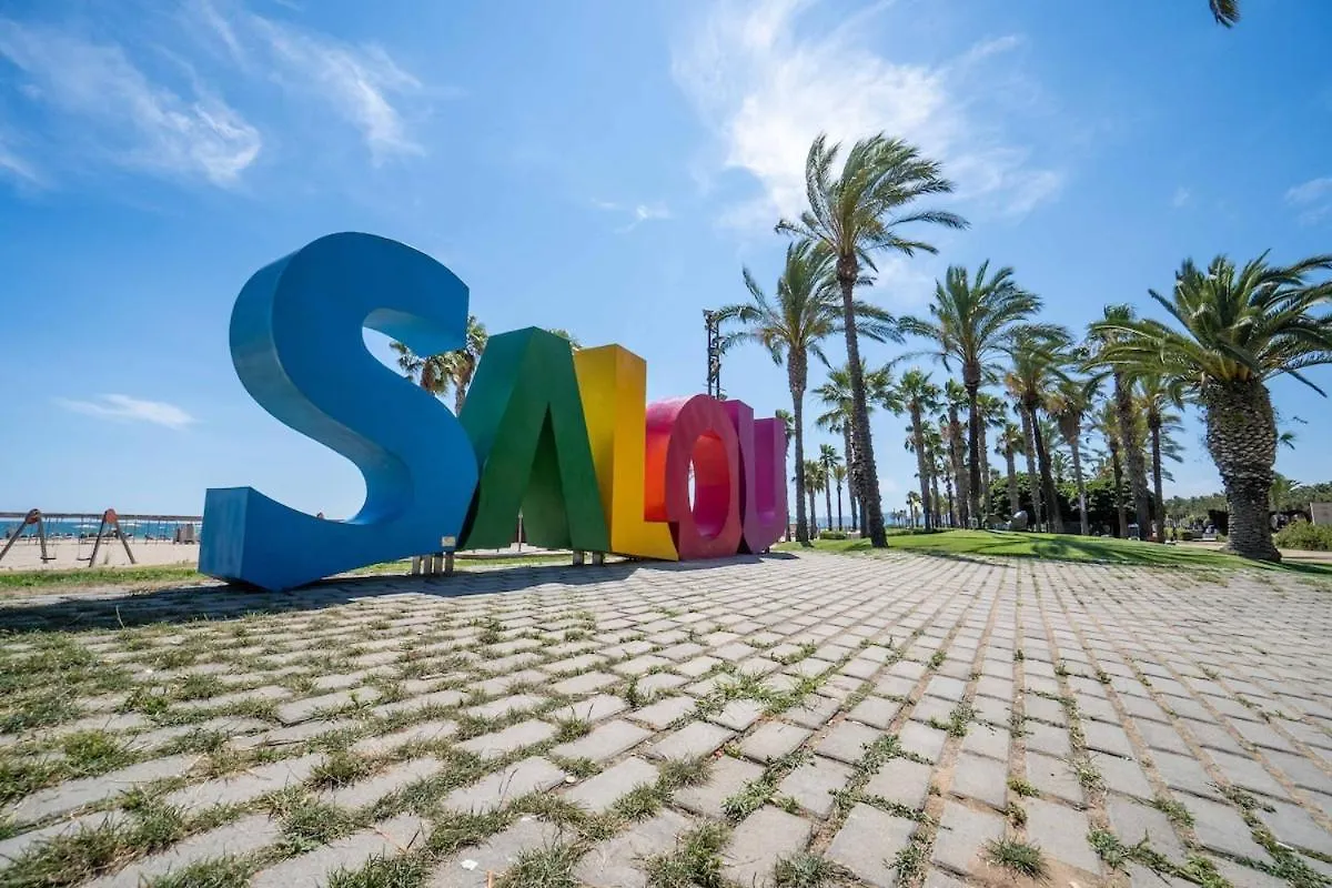 Salou Seafront! Private Terrace - Ac & Wifi Apartment
