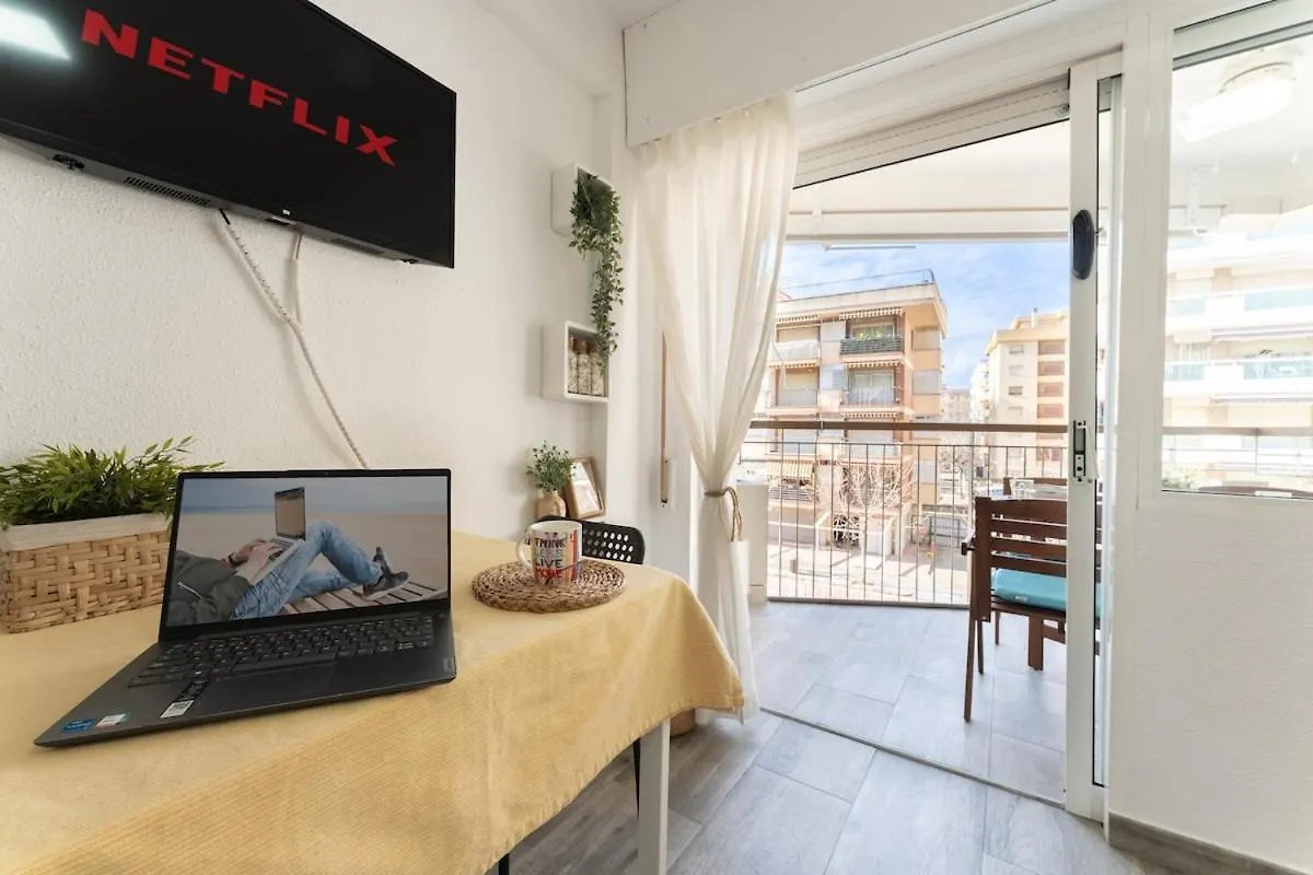 Salou Seafront! Private Terrace - Ac & Wifi Apartment