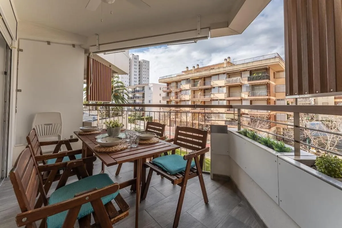 Salou Seafront! Private Terrace - Ac & Wifi Apartment